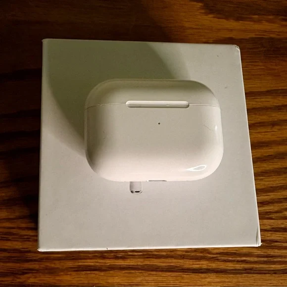Apple Noise counseling earphones￼/Earbuds